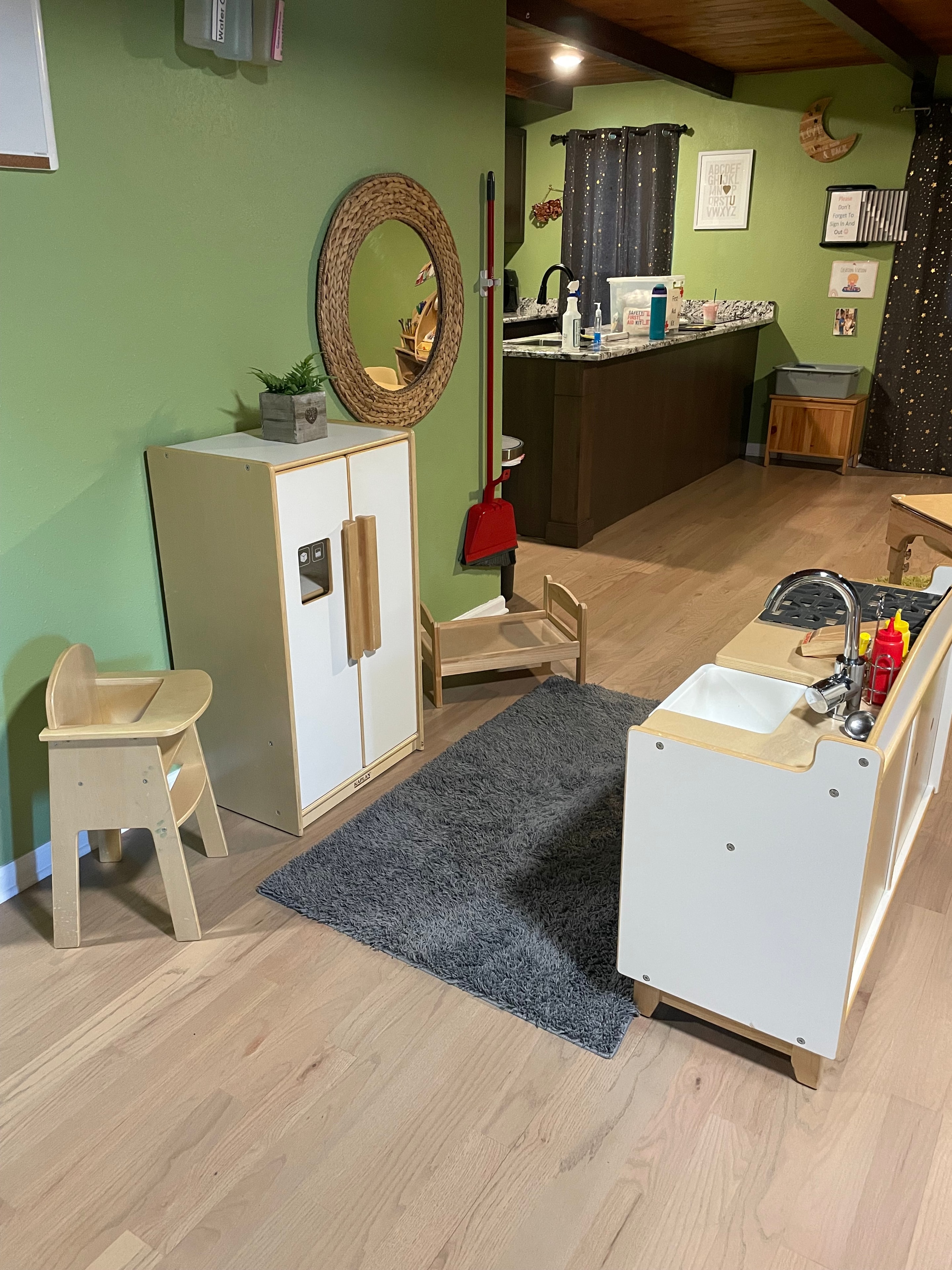 Children enjoying creative activities at Keizer In-Home